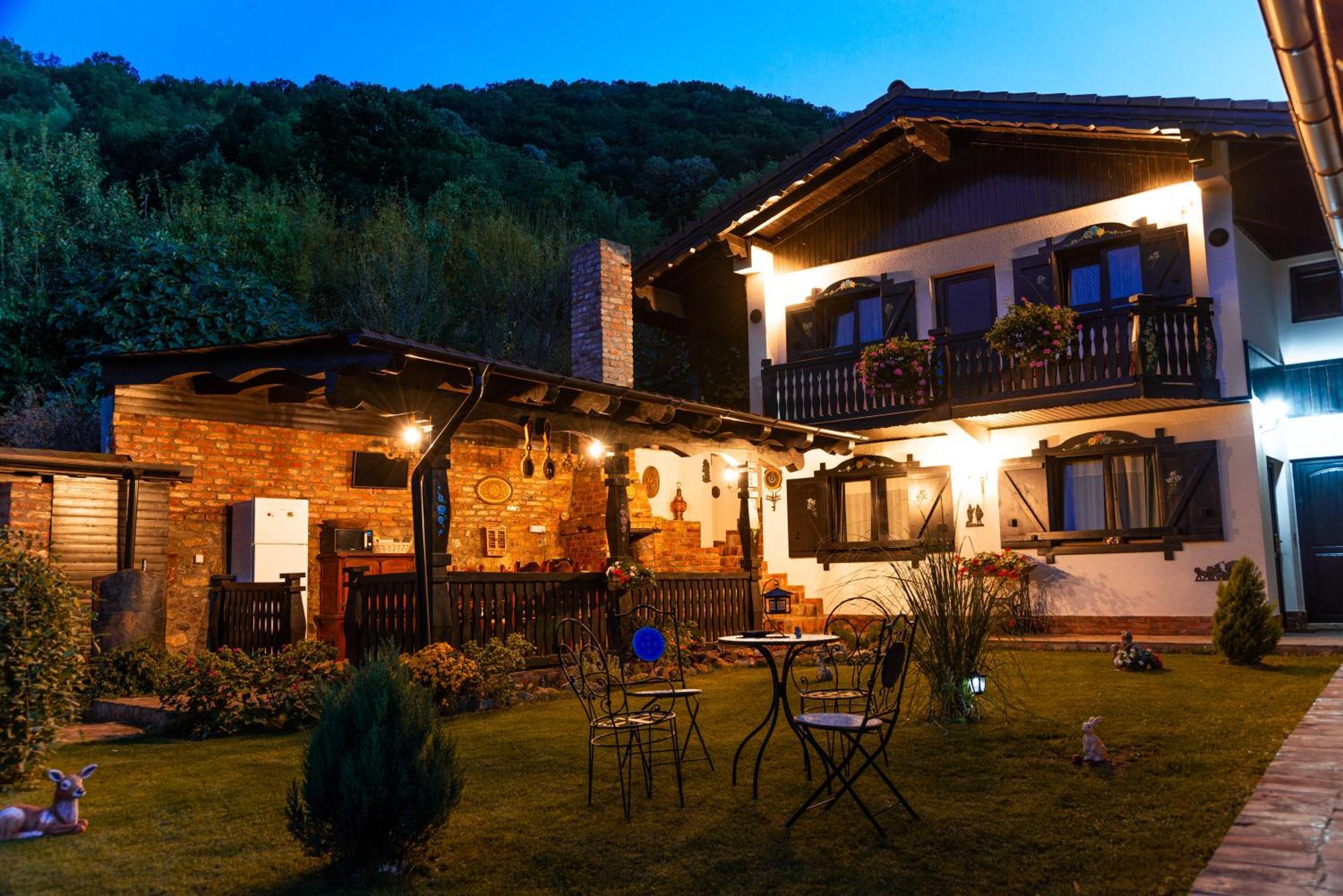 فندق Casa Soseco Orşova المظهر الخارجي الصورة